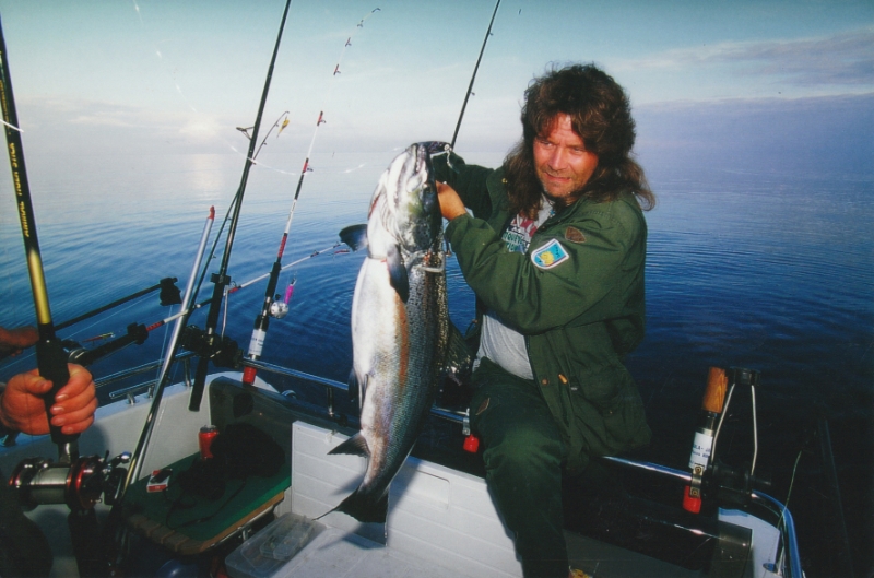 Jorma Paakkisen esittelyssä Äänisen lohi.jpg